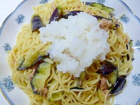 揚げ茄子とツナの冷製和風パスタ、大根おろし乗せ